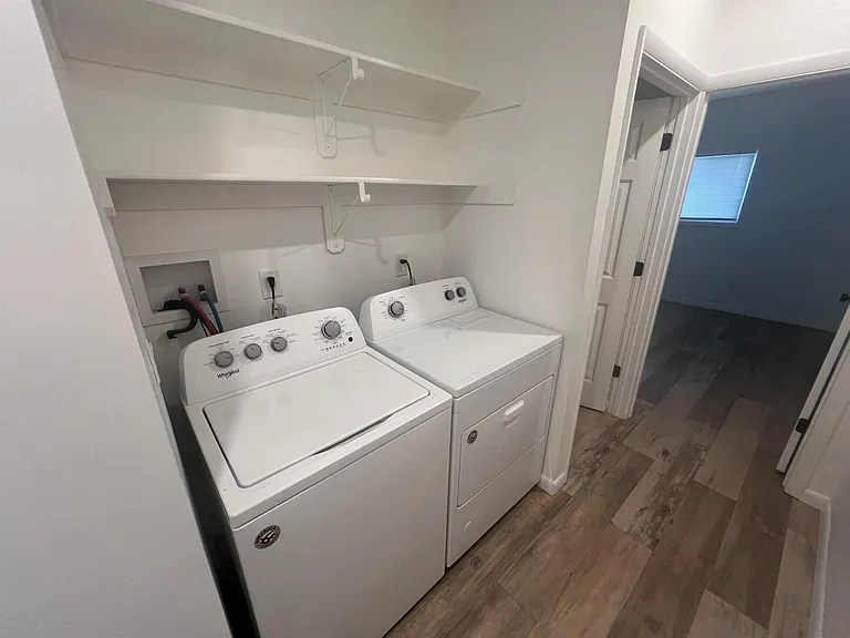 151 Northside Dr — Photo 15