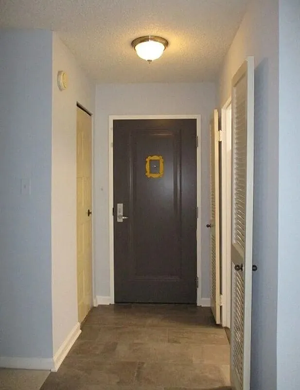 1 bed, 1.0 bath, 917 sqft, $1,390 — Photo 3