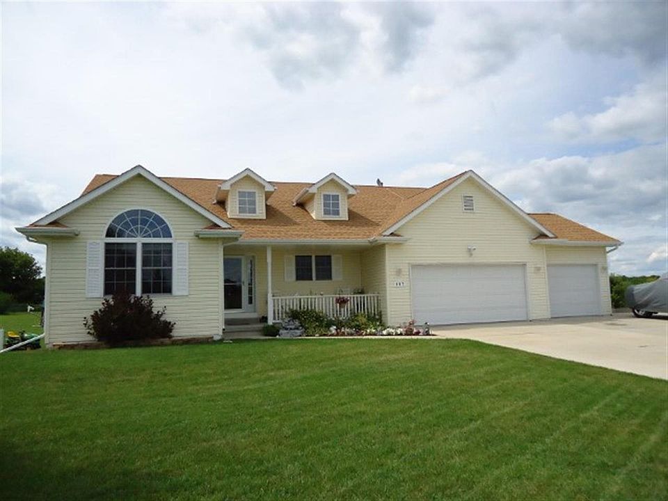 1st image of 407 Comfortcove St