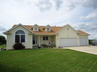 407 Comfortcove St, Orfordville, WI 53576