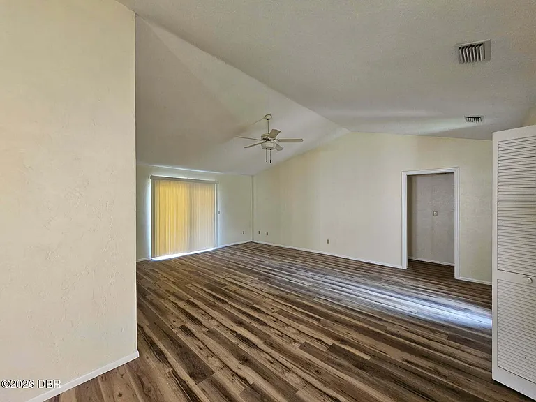 621 Cole Dr — Photo 4