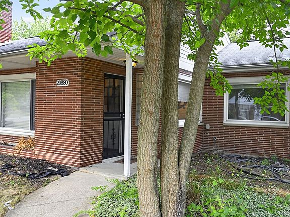 3rd image of 20880 Avon Ln