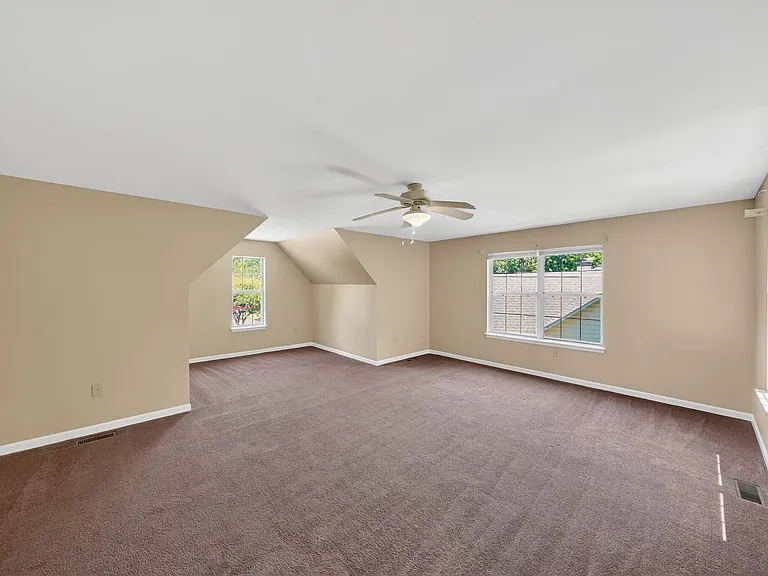 3006 Freedom Ct N — Photo 5