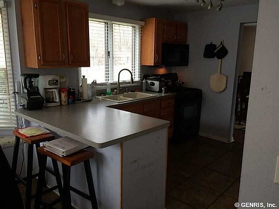 2nd image of 219 Briarwood Ln