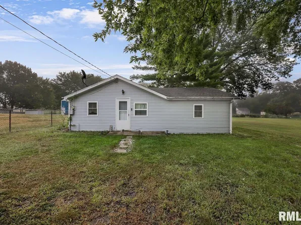 14636 N Gardenland Dr, Chillicothe, IL 61523