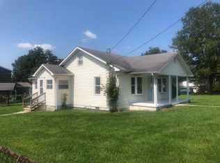 320 Flat Top Rd, Shady Spring, WV 25918