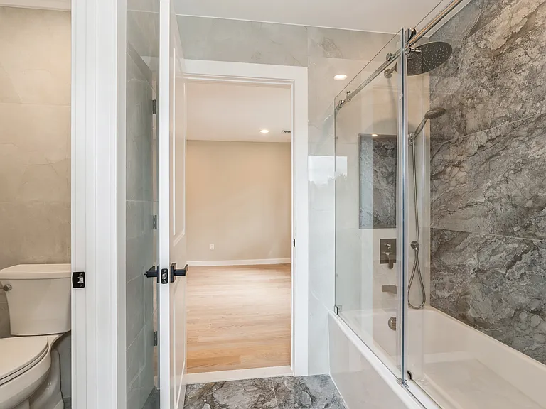 66 E Gramercy Pl — Photo 16
