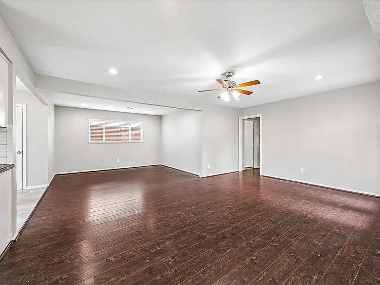 5827 Southminster Dr — Photo 7
