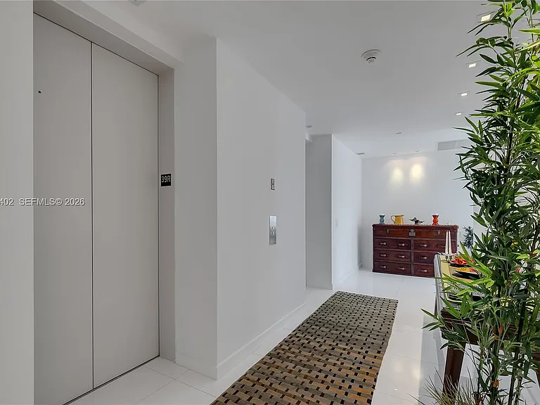 1100 Biscayne Blvd #3901 — Photo 24