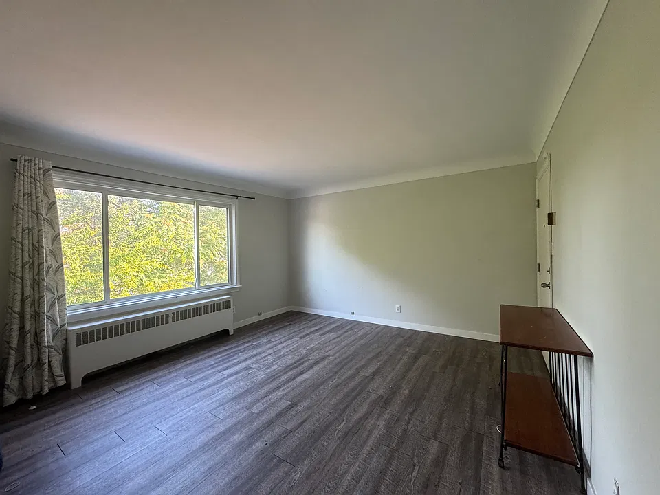 416 Nelson St #9