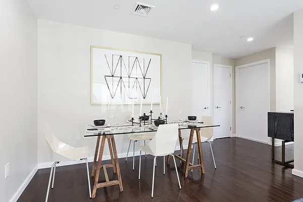 Sold by Modern Spaces | media 8