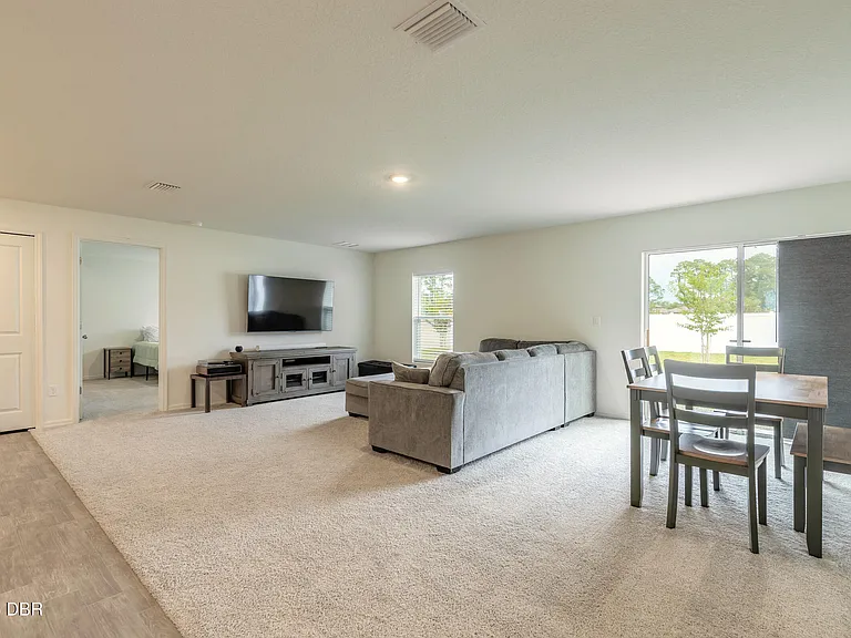 11 Ruth Dr — Photo 27