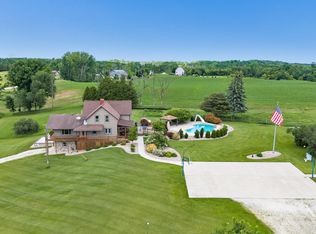 17111 Kvitek Rd, Maribel, WI 54227