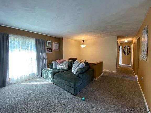 4th image of 144 Redwood Dr