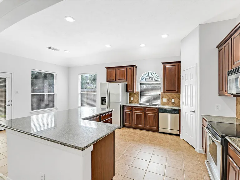 19227 Countryhills Ct — Photo 14