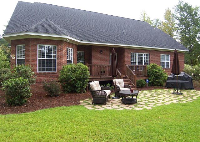 2nd image of 270 Mount Hope Dr
