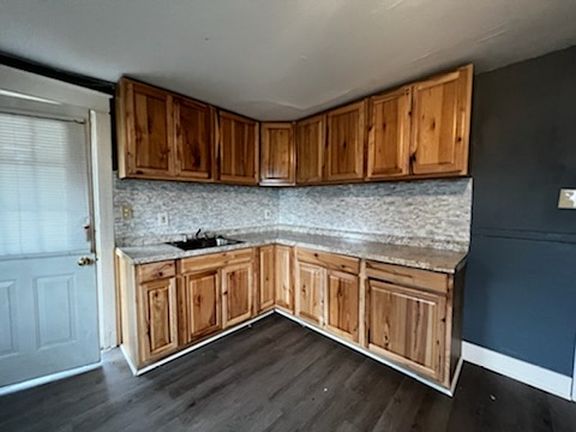 2nd image of 115 Nottingham St Floor 2