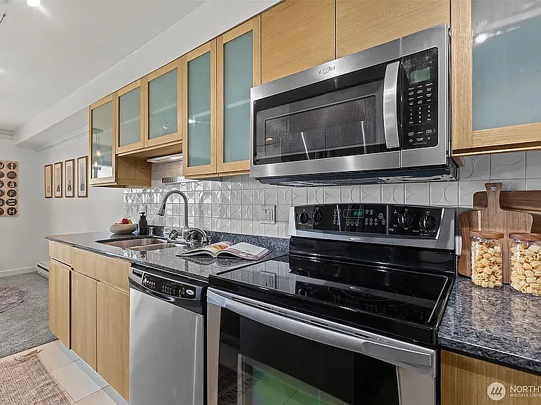 701 122nd Ave NE #205 — Photo 11