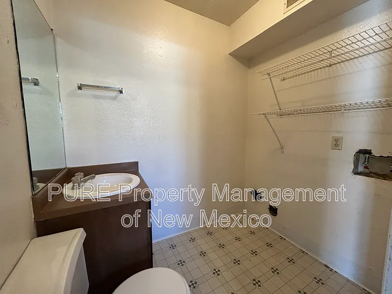 1706 E 23rd St #D — Photo 5