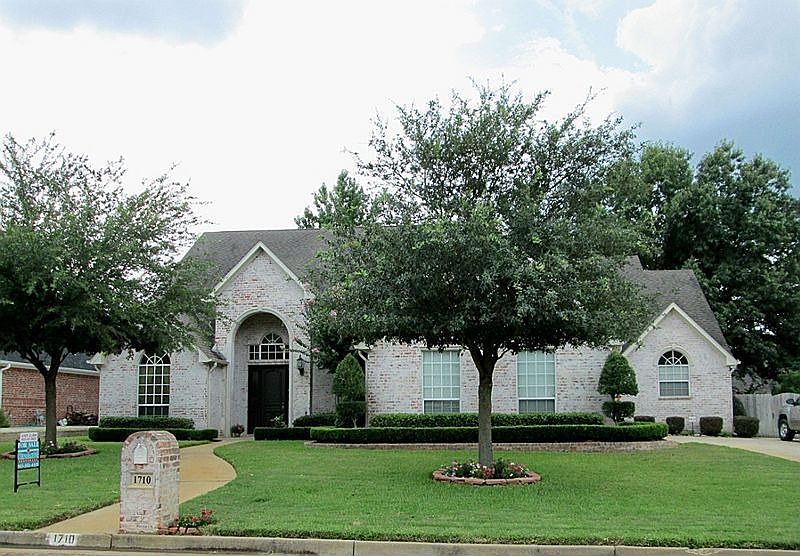 1st image of 1710 Holly Creek Dr