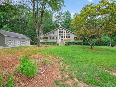 906 Old Collins Rd, Hoschton, GA, 30548