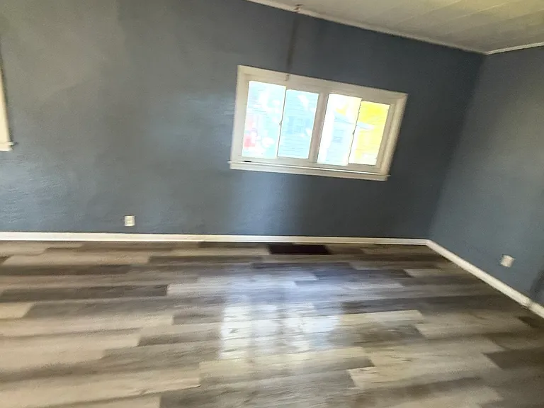 807 S Union St — Photo 4