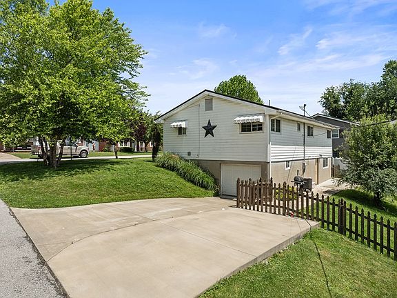5th image of 212 Blaney Avenue