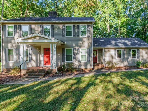 860 Redwood Ln, Chester, SC 29706