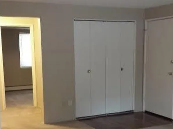 40 Malo Ct APT E, Rochester, NY 14612