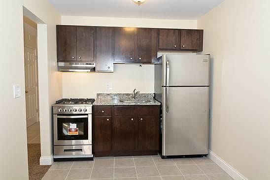 1st image of 5858 W Fullerton Ave