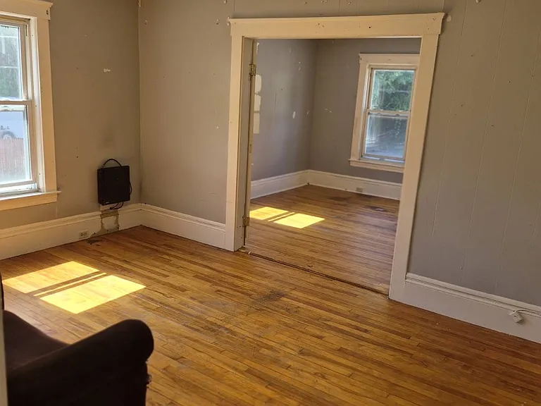 35 Walnut St #2 — Photo 3