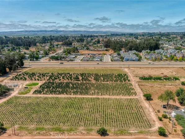 12 S Oakglen Ave, Nipomo, CA 93444