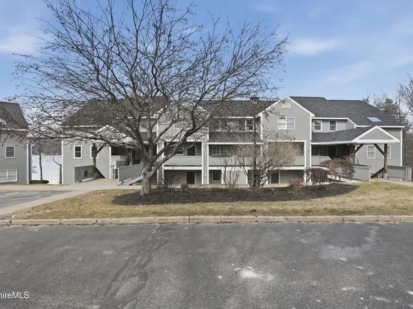 1450 North St APT 107, Pittsfield, MA 01201