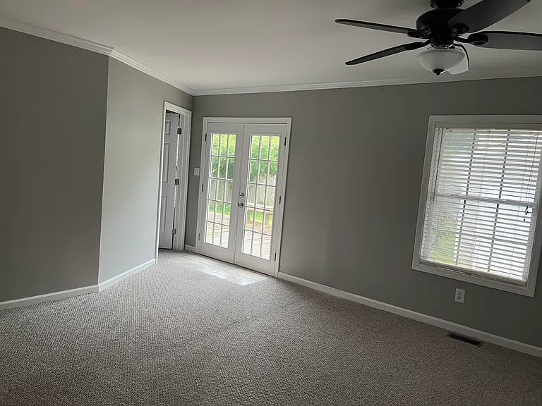 886 Honeysuckle Rd — Photo 4