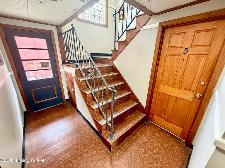 206 N Oak St #1 — Photo 7