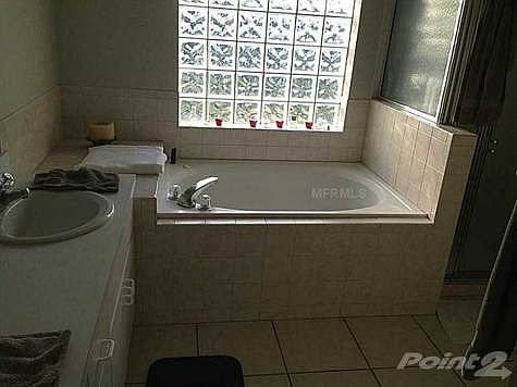 3rd image of 5860 Breakwater Dr