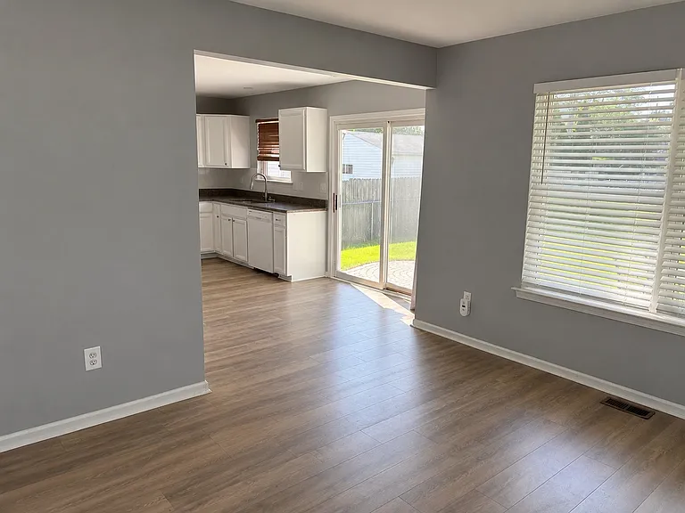2941 Beland Ave — Photo 5