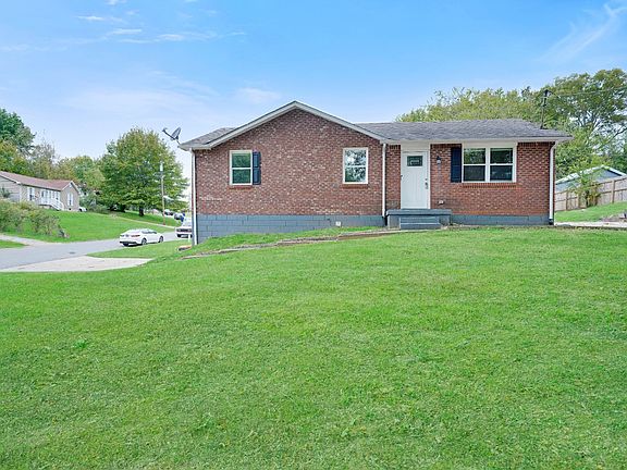2nd image of 1579 Boxcroft Rd