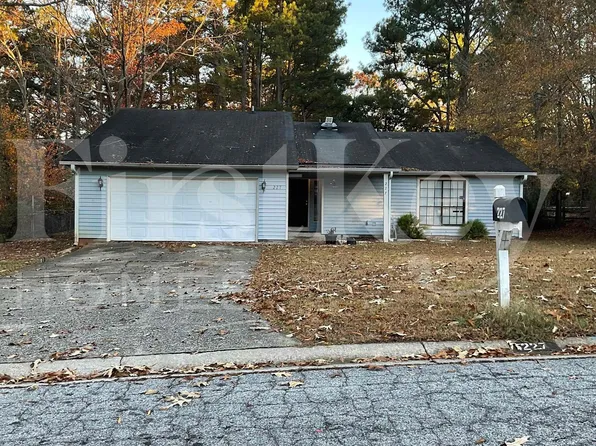227 Avalon Way, Riverdale, GA 30274