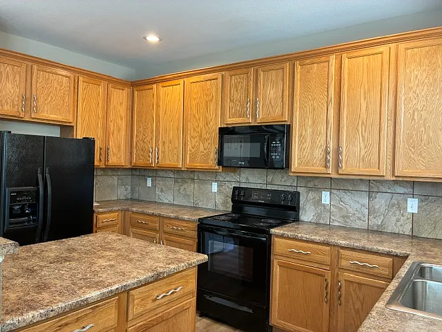 2312 N Xenia St — Photo 10