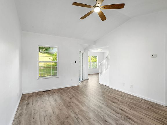 5th image of 220 Brittany Park Cir