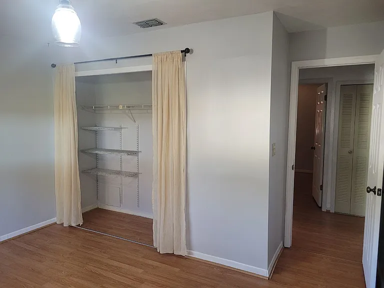 8240 Jennifer Ln — Photo 6