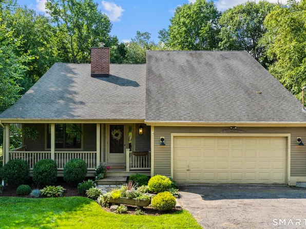 10 Anna Drive, Oxford, CT 06478
