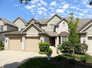 3704 Ridge Pointe Dr, Geneva, IL 60134