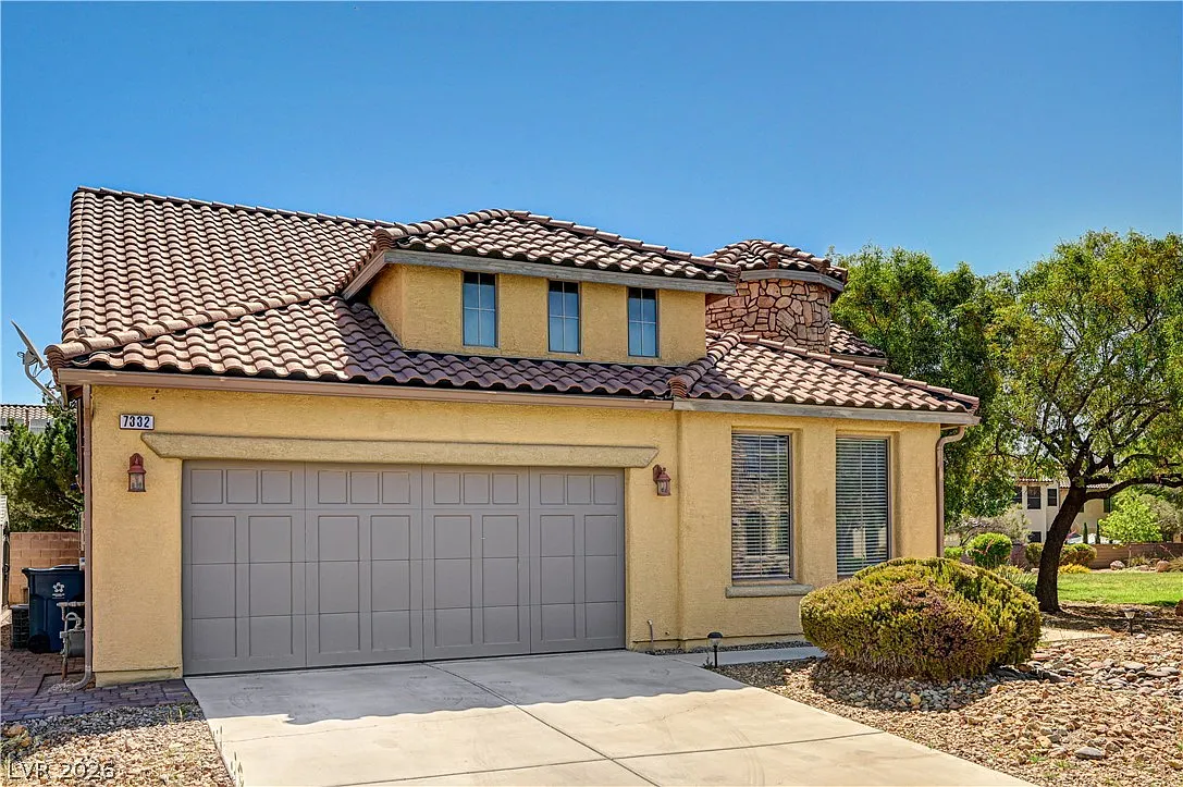 4 bed, 3.0 bath, 2257 sqft, $2,350 — Photo 2