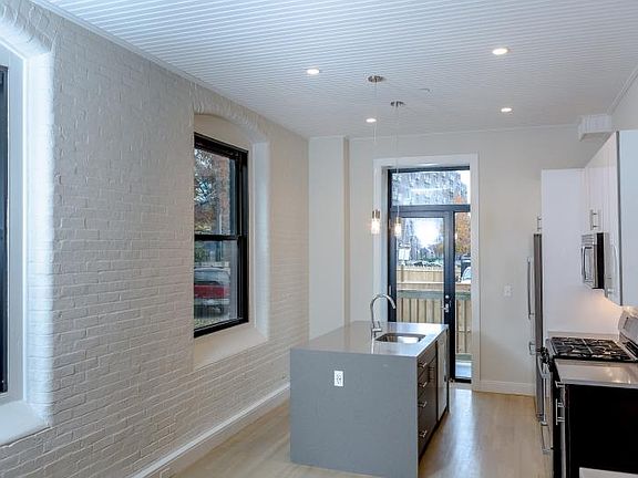 3rd image of 11 Newcomb St #3X