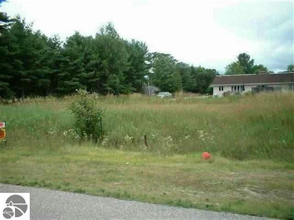 1st image of 0 Adams St #&15