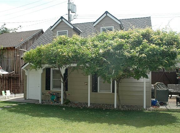 3rd image of 122 Wilder Ave