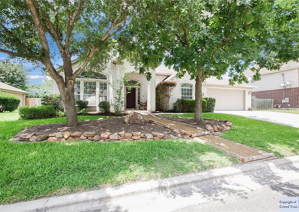 1st image of 1121 Rivertree Dr