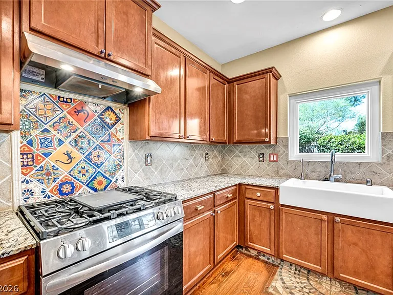6049 Paddleboat St — Photo 12